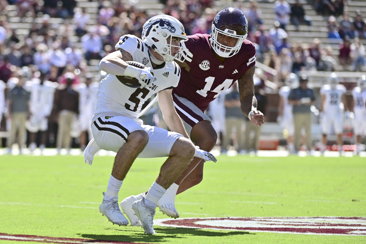 Mississippi State LB Nathaniel Watson.